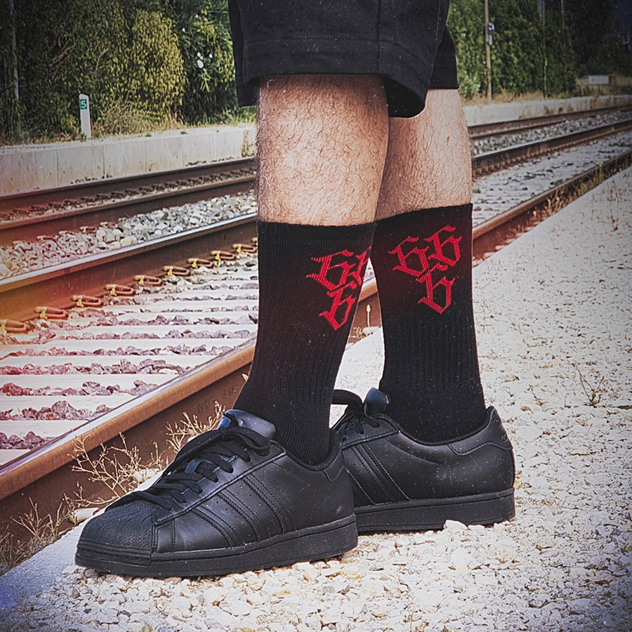 CHAUSSETTES 666 CLASSIC RED